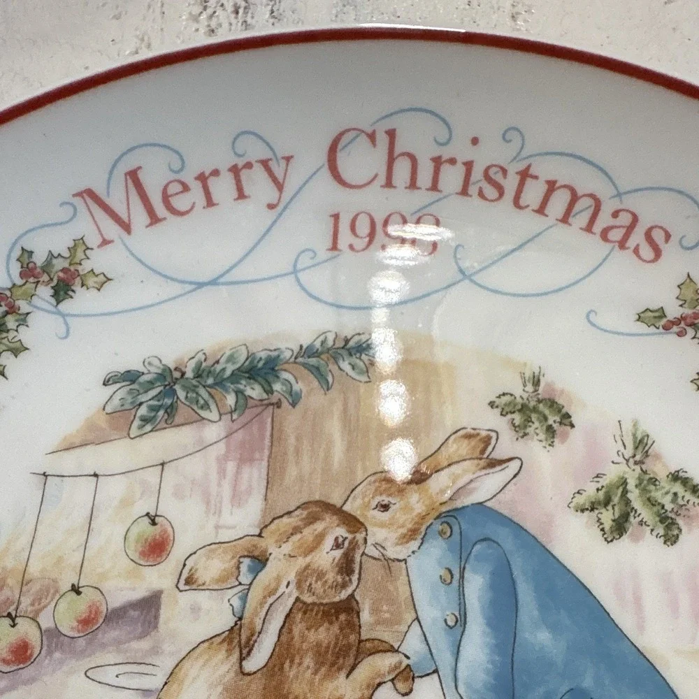 Wedgwood Peter Rabbit 1998 Merry Christmas Decorative Ceramic Plate 8.25